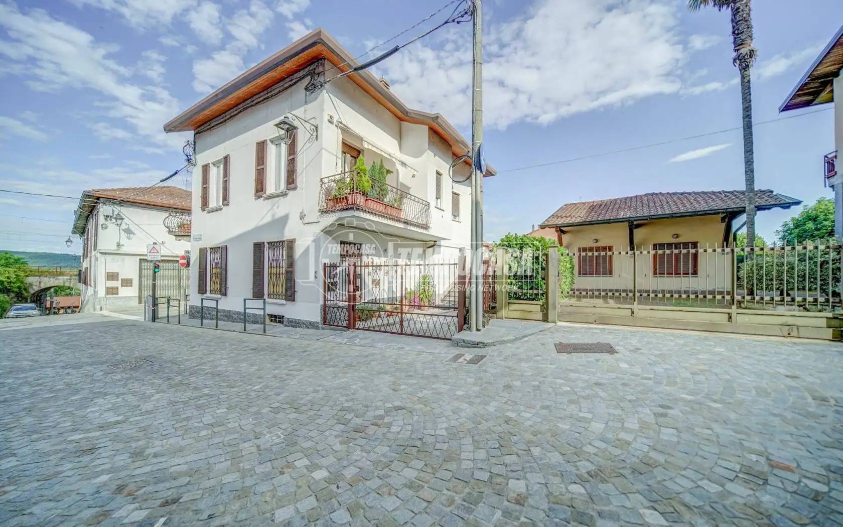 Villa in vendita a Dormelletto