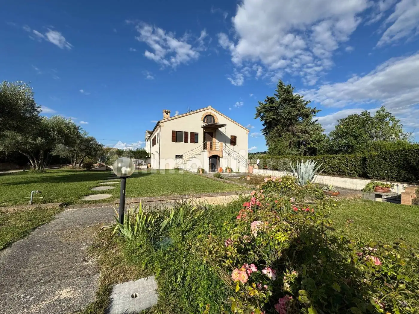 Villa unifamiliare, buono stato, 264 m², Colmurano - foto 2