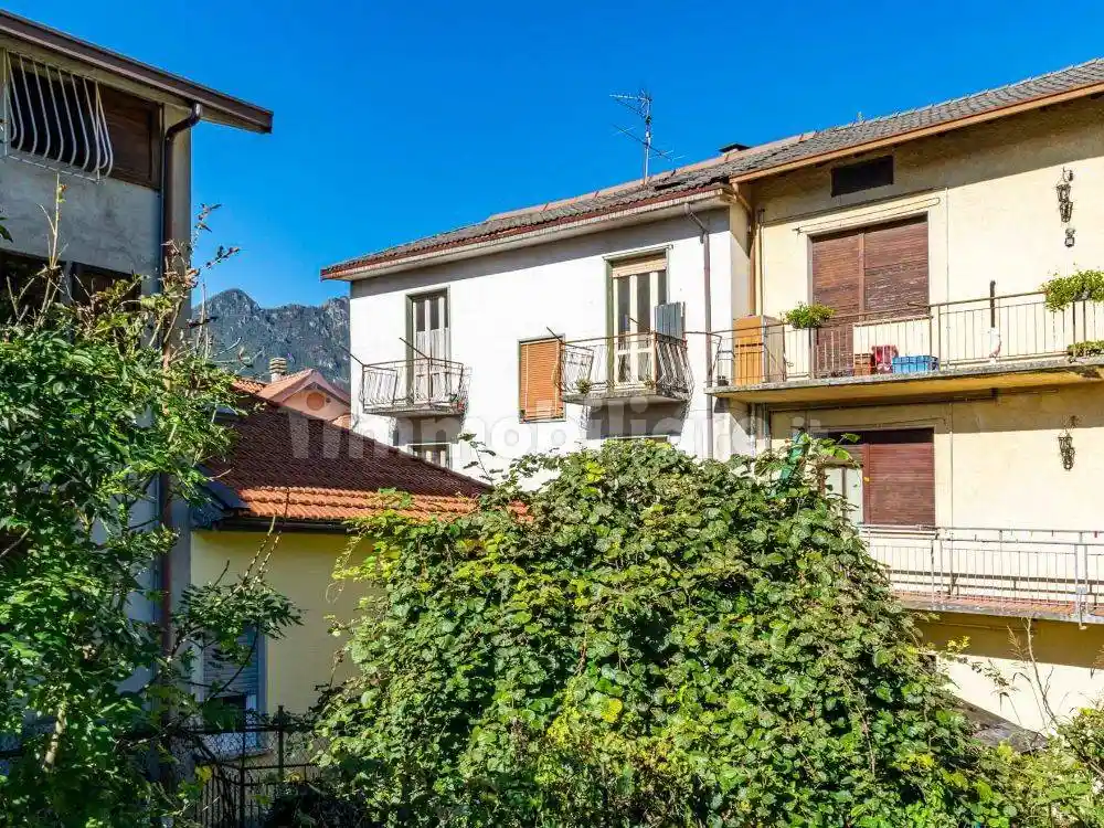 Casa indipendente in vendita a Sant'Omobono Terme