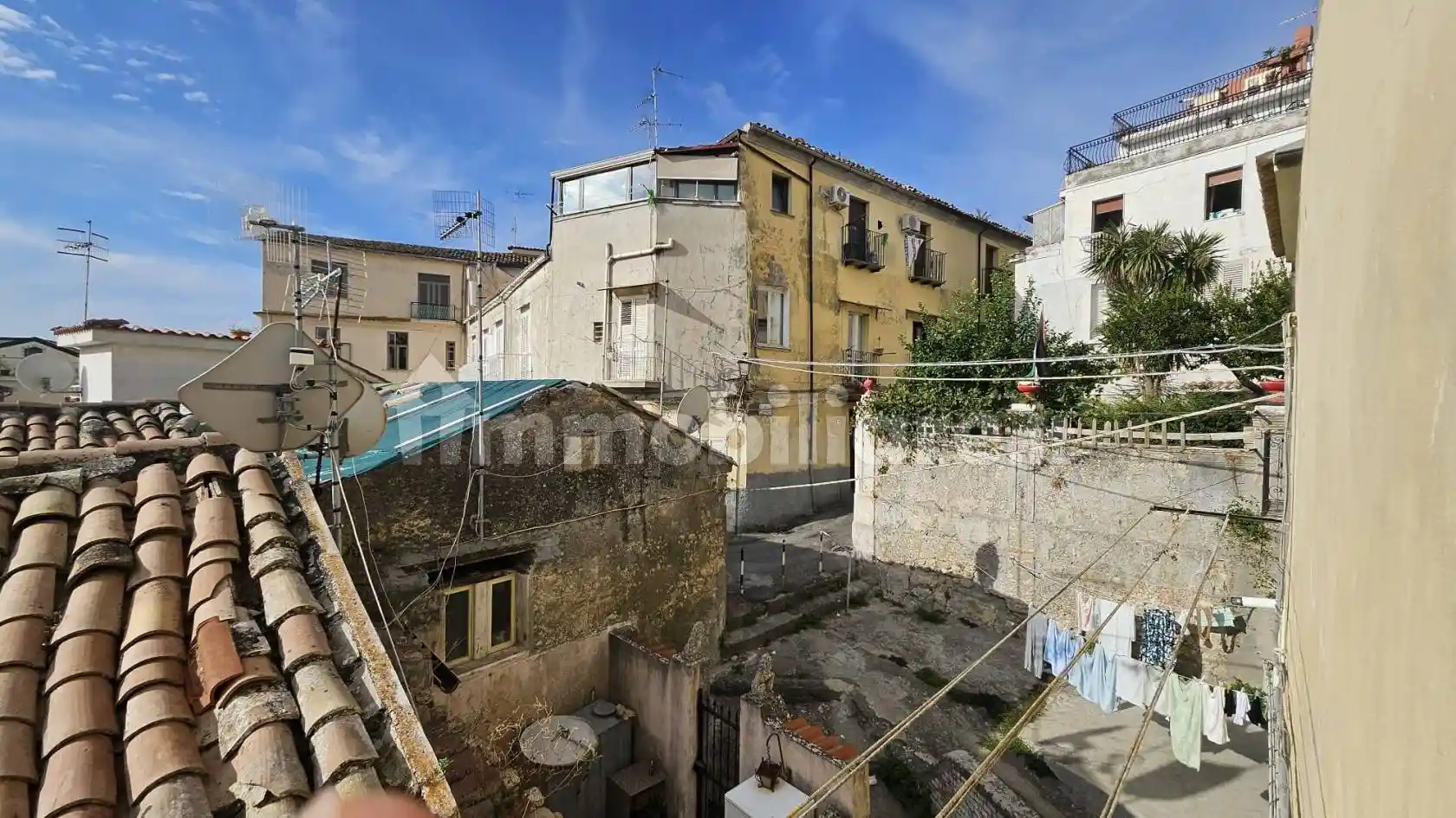 Terratetto unifamiliare Vico Primo Carbone 10, Centro Storico, Catanzaro - foto 2