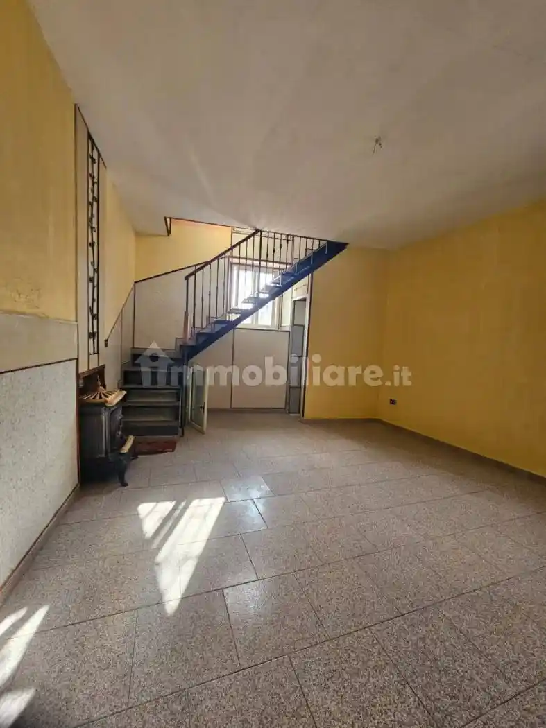 Terratetto unifamiliare Vico Primo Carbone 10, Centro Storico, Catanzaro - foto 4