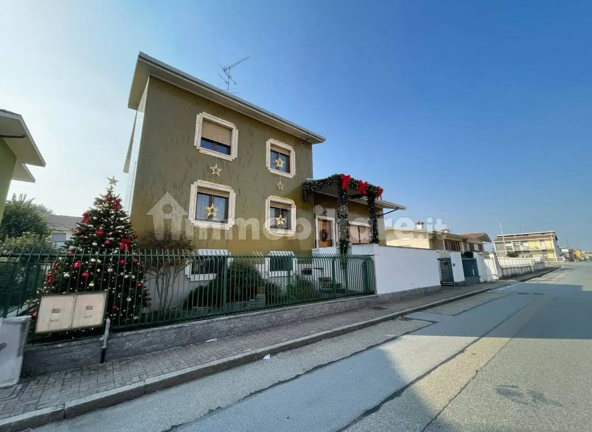 Villa in vendita a Vercelli