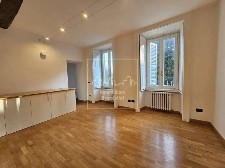 Appartamento in vendita a Varese