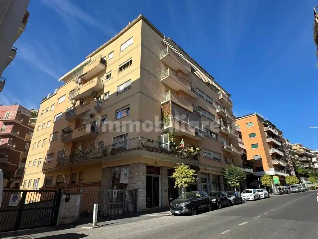 Appartamento in vendita a Roma