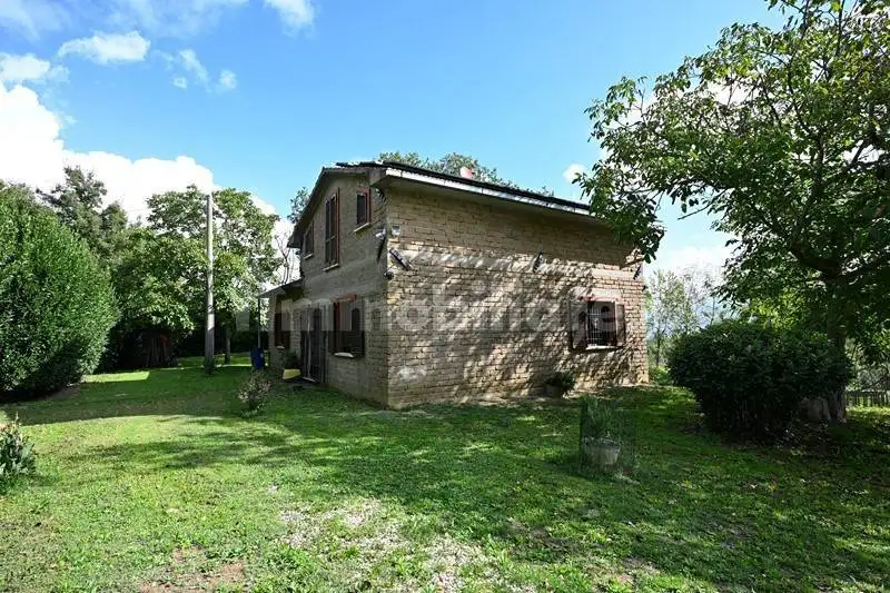 Rustico - Casale in vendita a Semproniano