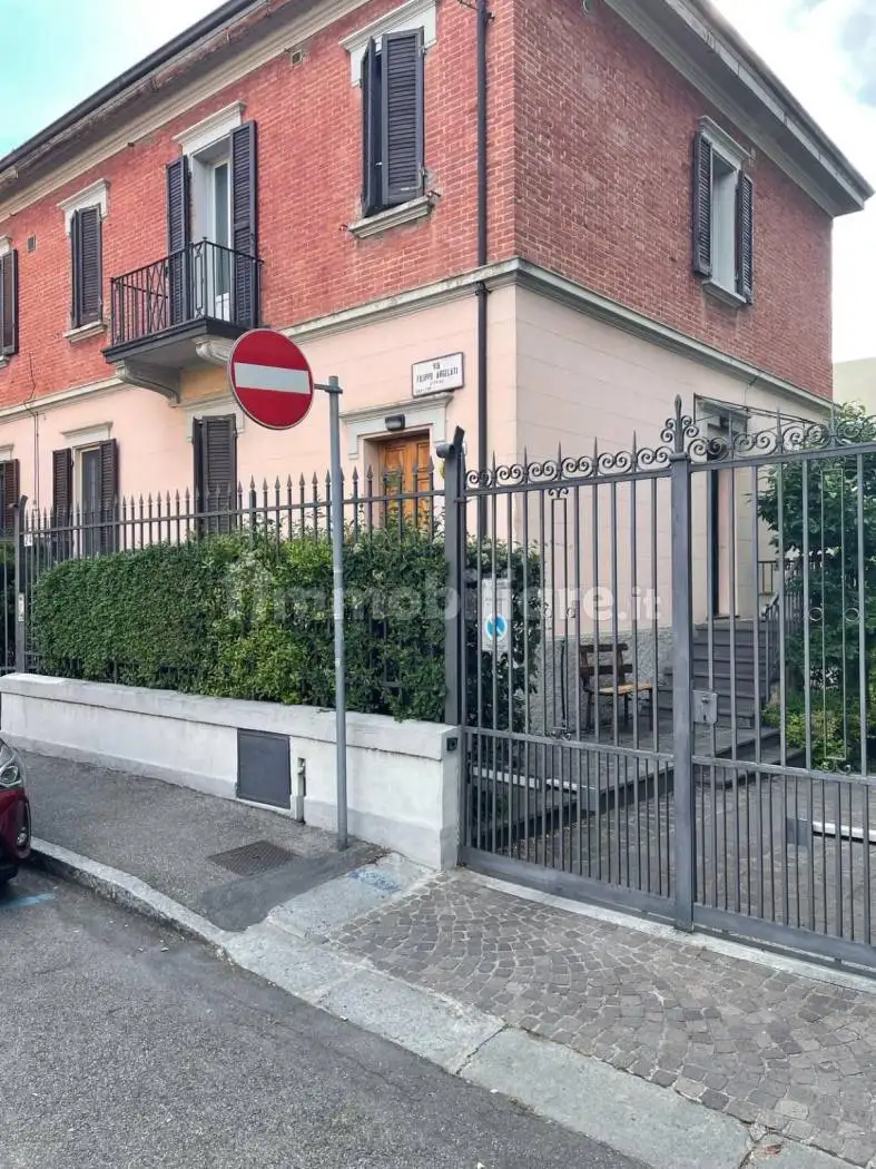 Palazzo - Edificio in vendita a Bologna