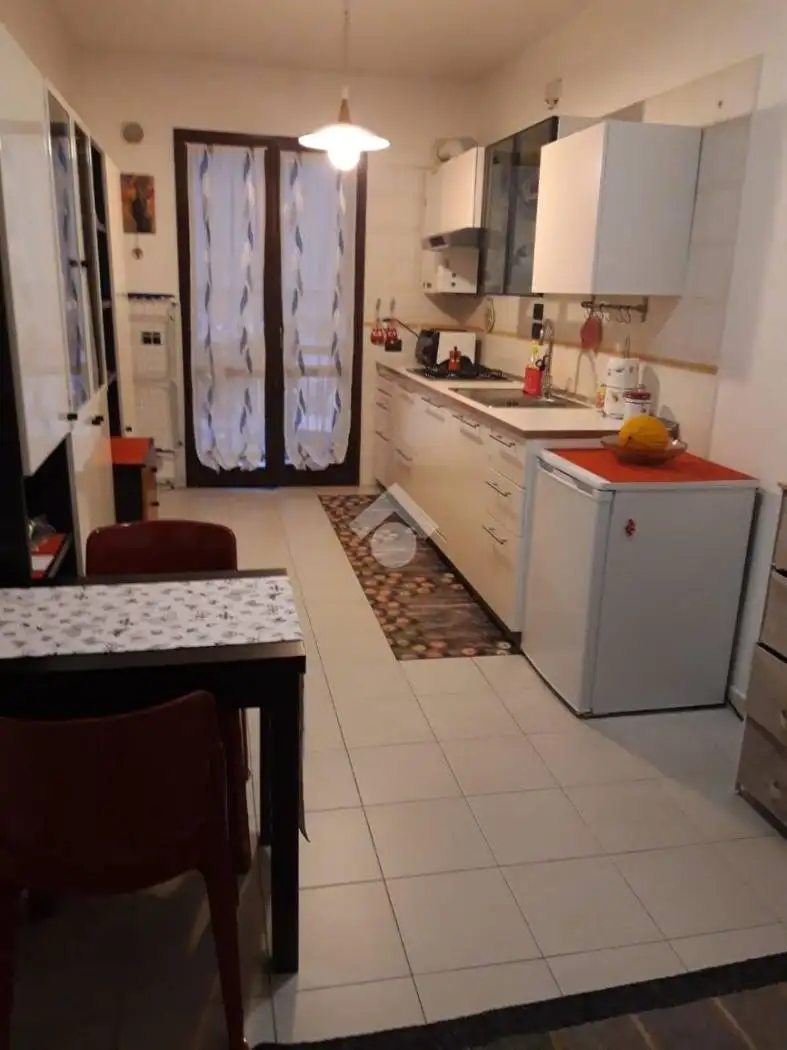 Bilocale via Due Principati 29, Emanuele II, C. Colombo, Morelli e Silvati, Avellino - foto 4