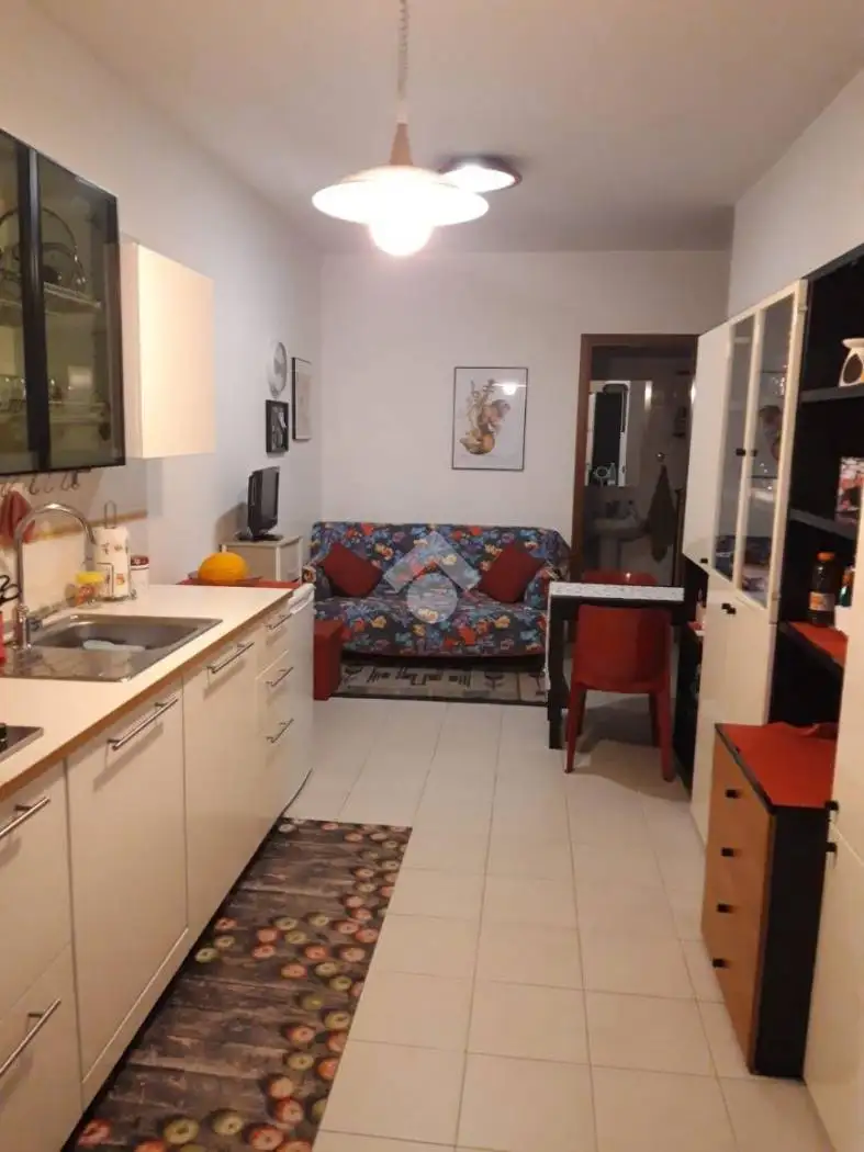 Bilocale via Due Principati 29, Emanuele II, C. Colombo, Morelli e Silvati, Avellino - foto 5