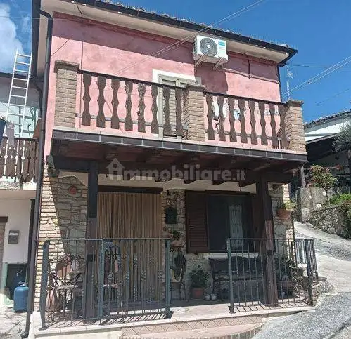 Villa in vendita a Farindola