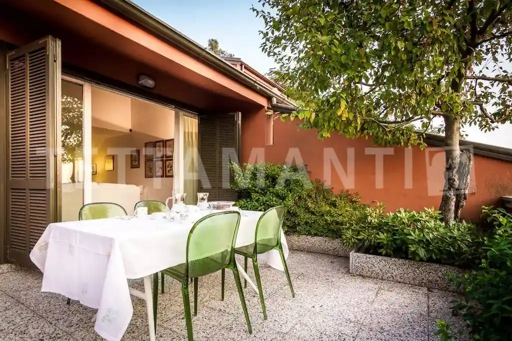 Villa in vendita a Como