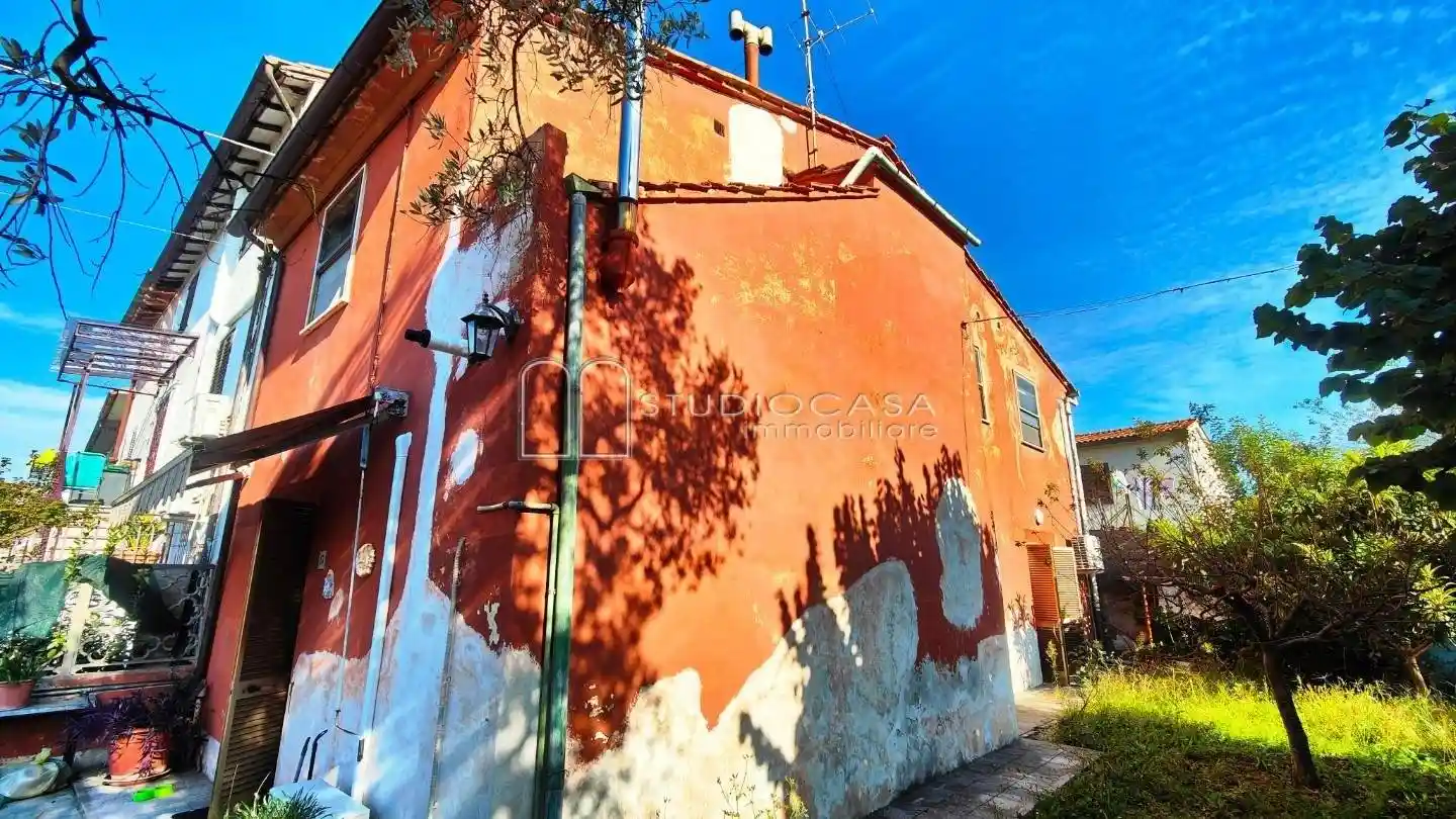 Casa indipendente in vendita a San Giuliano Terme