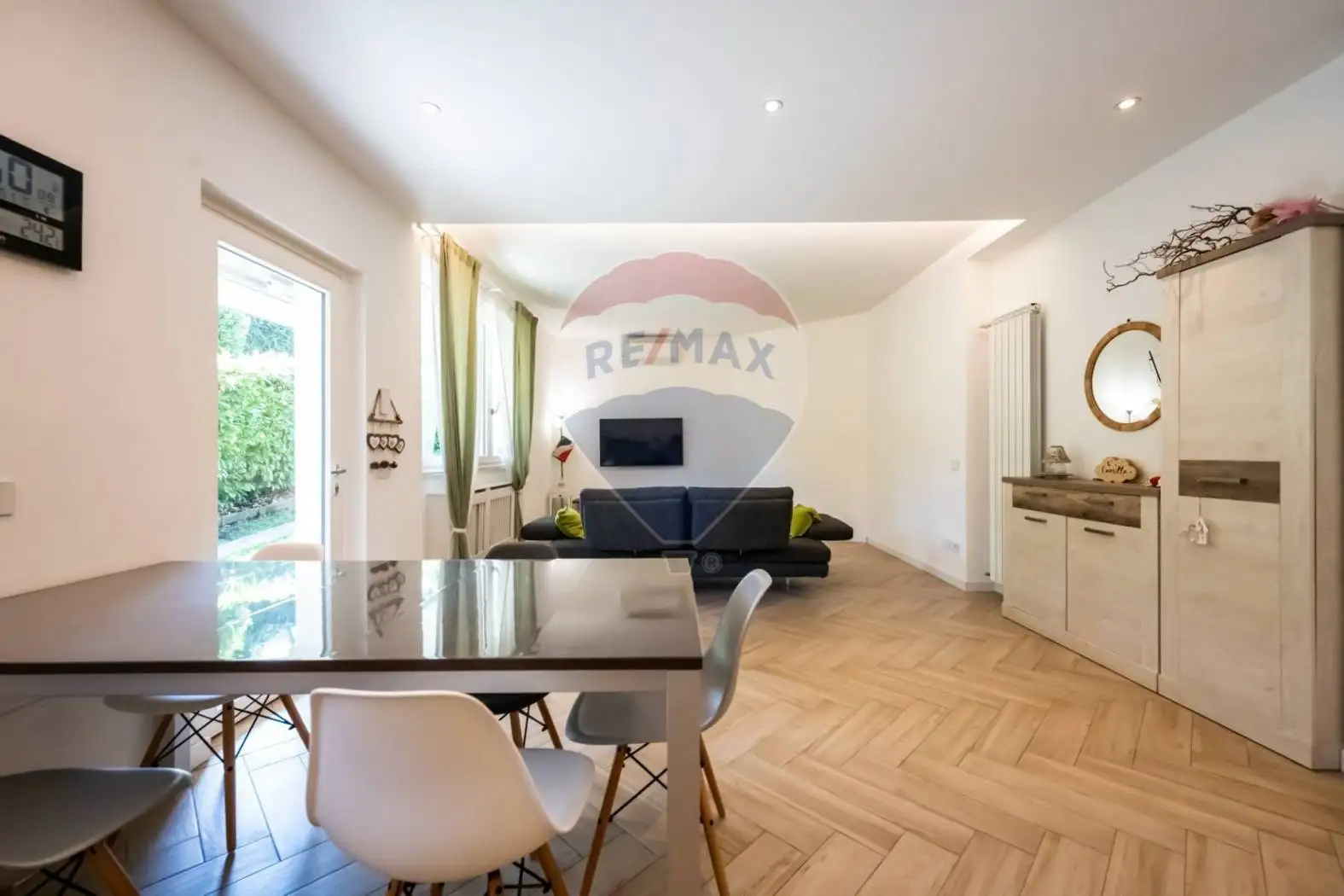 Appartamento in vendita a Lozza