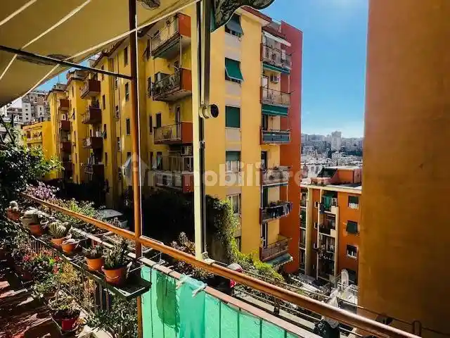 Appartamento in vendita a Genova