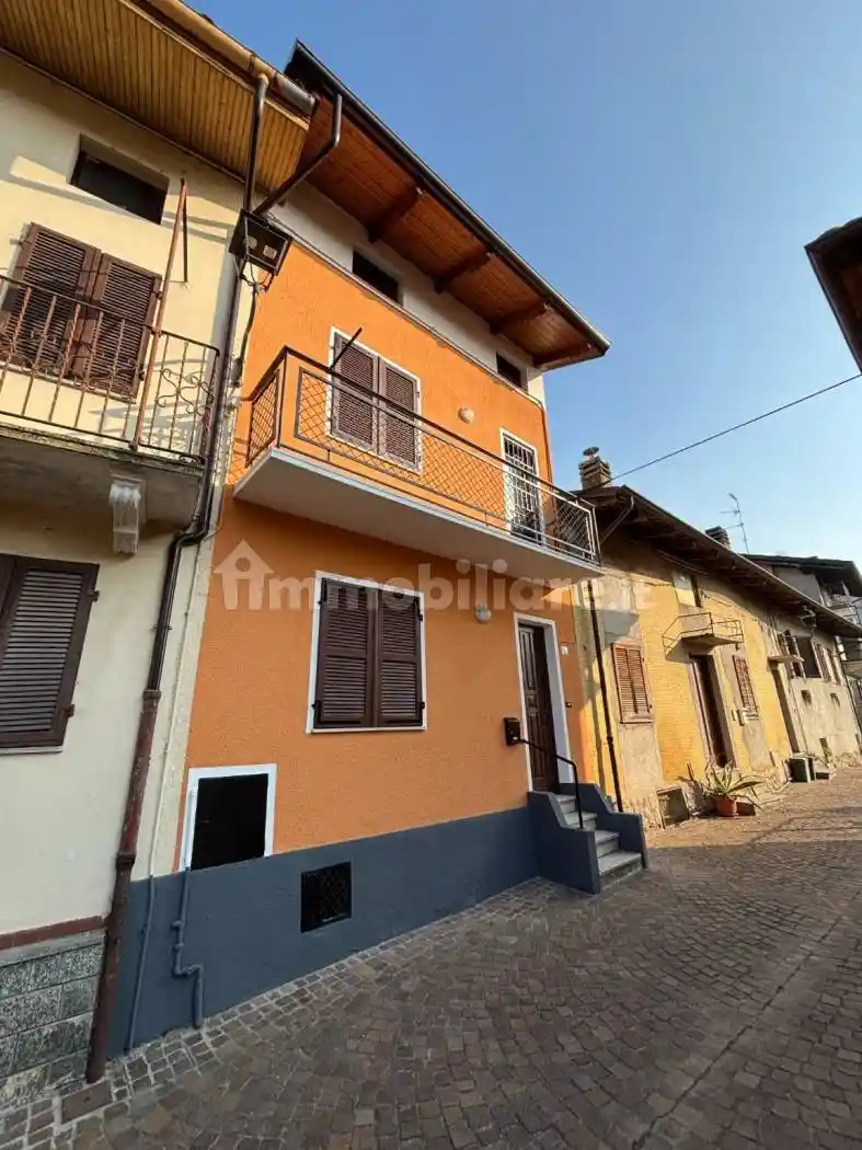 Casa indipendente in affitto a Cavaglià