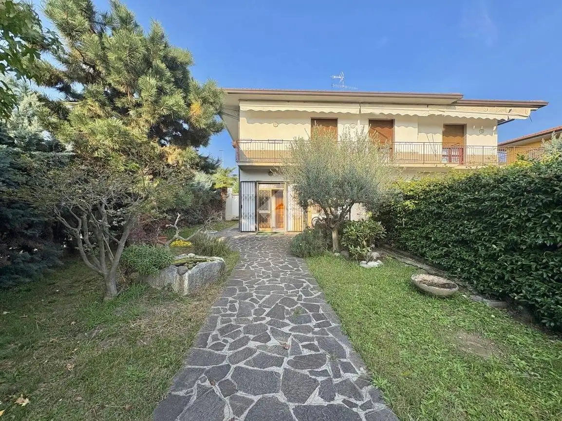 Appartamento in vendita a Adro