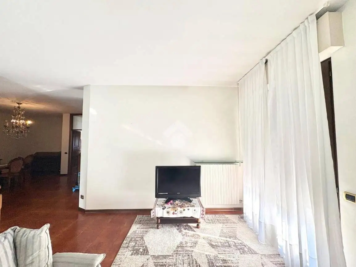 Quadrilocale via lazzaretto 21, Centro, Adro - foto 5