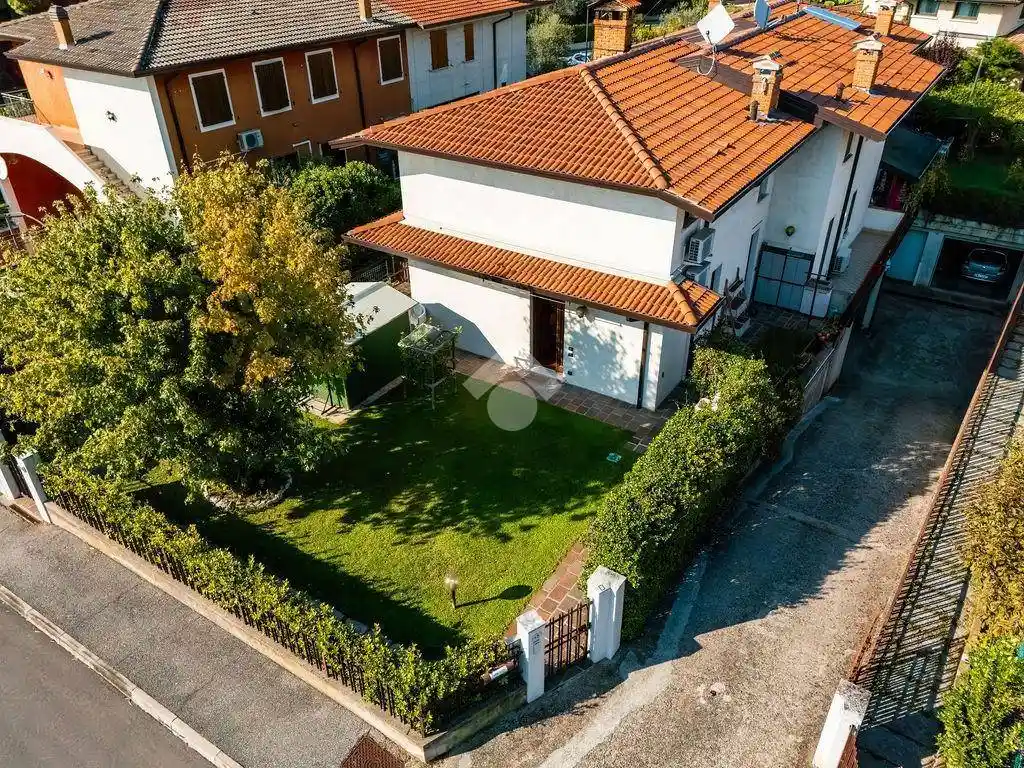 Villa in vendita a Sirmione