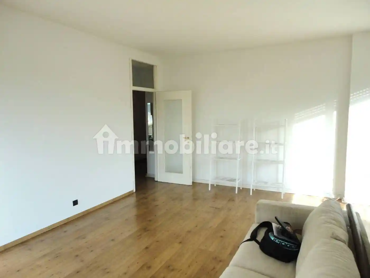 Trilocale da ristrutturare, sesto piano, Piazza Napoli, Milano - foto 5