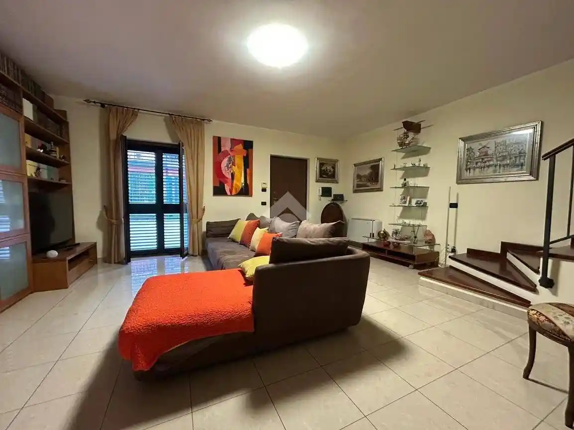 Villa bifamiliare via Alessandro il Molosso 12, Tivolille Pasquali Merenzata, Mendicino - foto 2