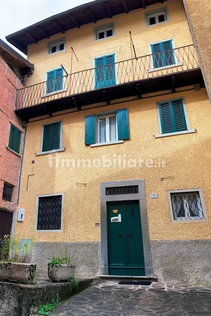 Casa indipendente in vendita a Santa Brigida