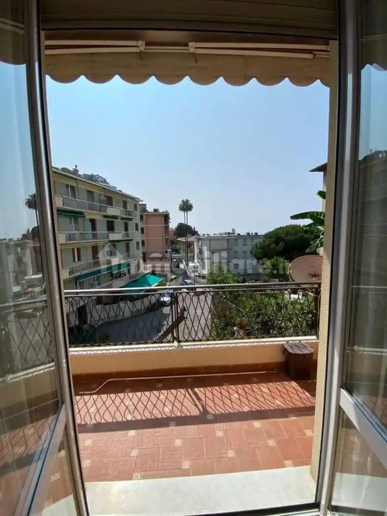 Appartamento in vendita a Varazze