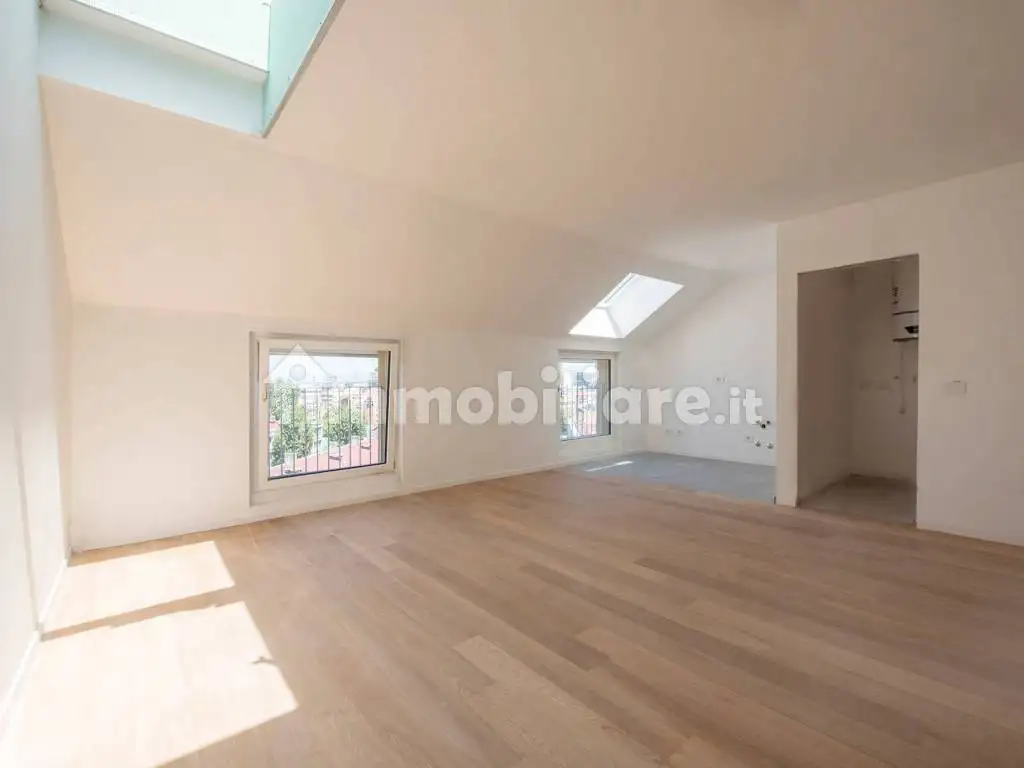 Penthouse - Attic in vendita a Milan