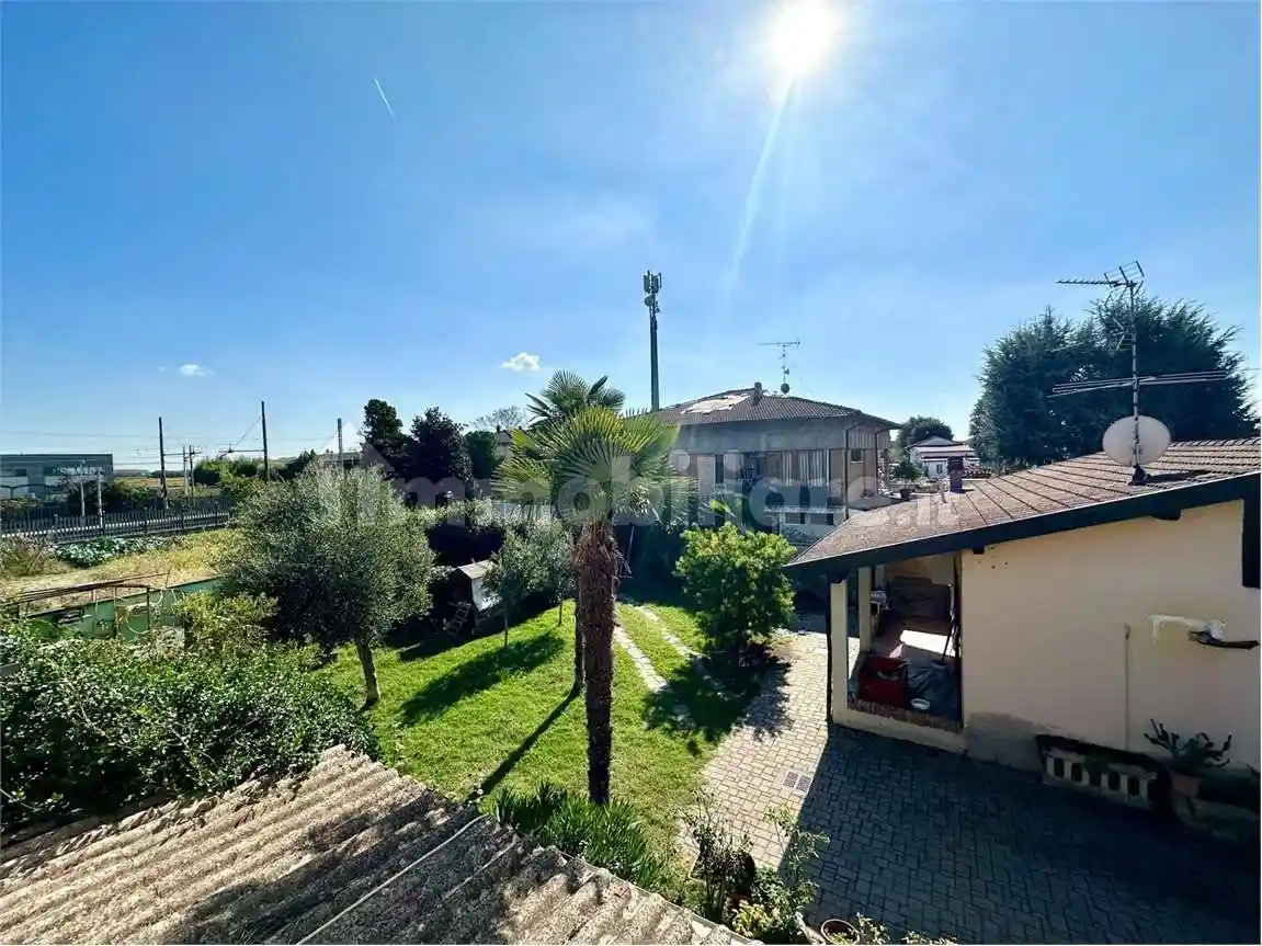 Villa unifamiliare via Garibaldi, Borgolavezzaro - foto 3