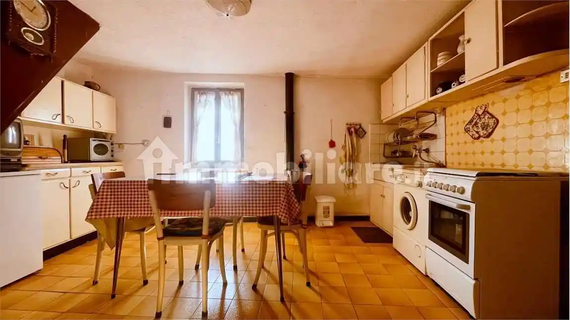 Casa indipendente in vendita a Rezzo