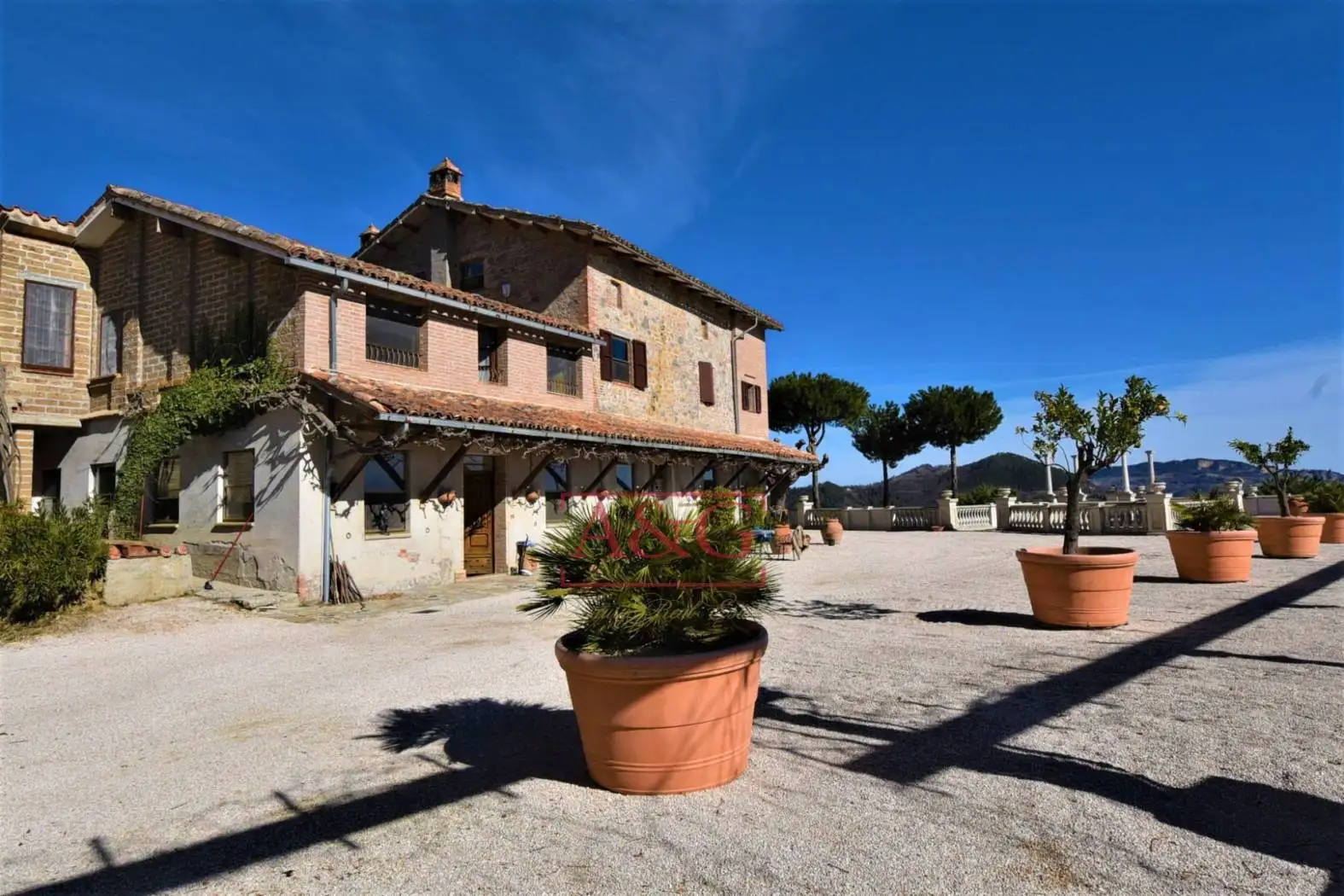 Villa in vendita a Montefortino