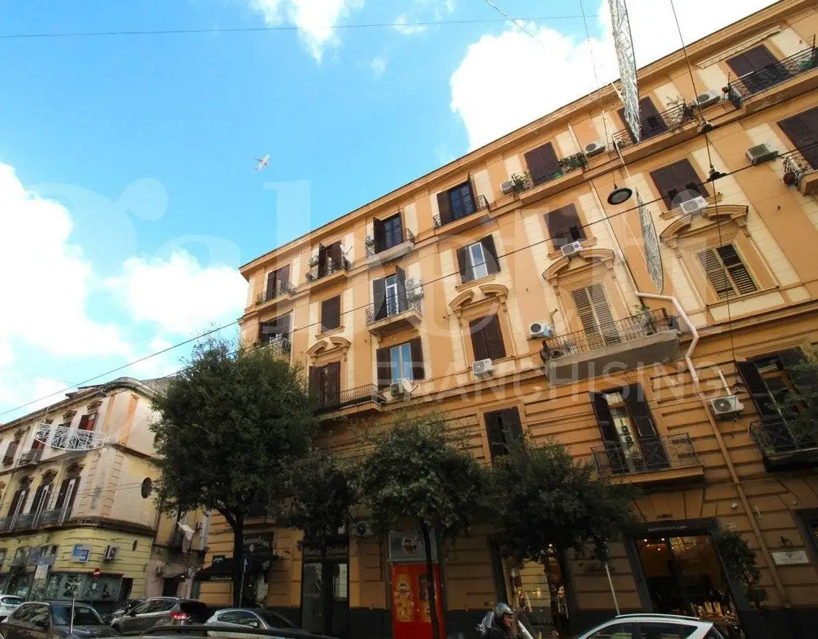 Appartamento in vendita a Napoli
