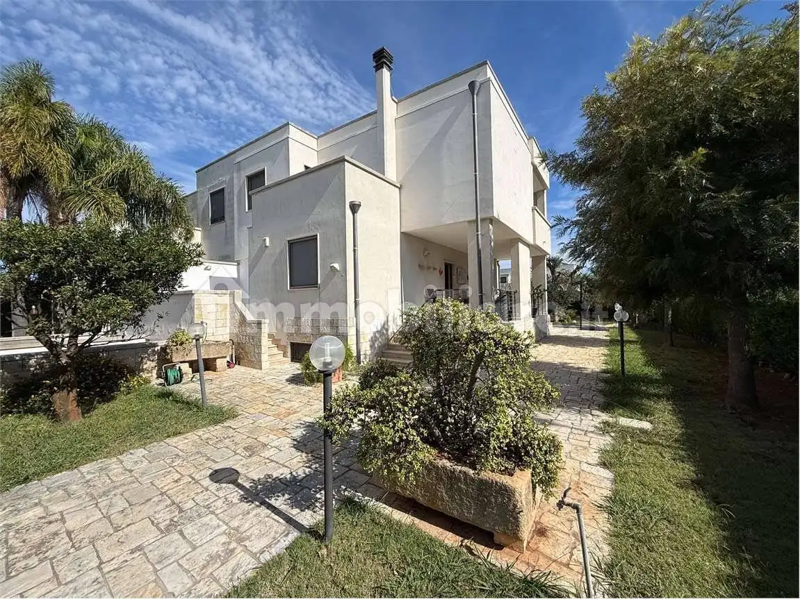 Villa in vendita a Brindisi