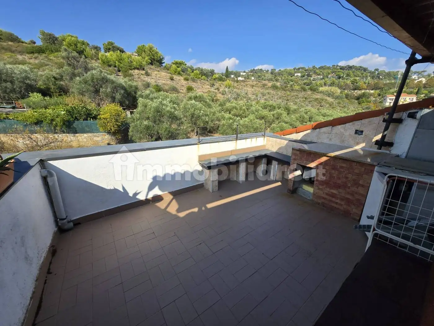 Appartamento in vendita a Cipressa