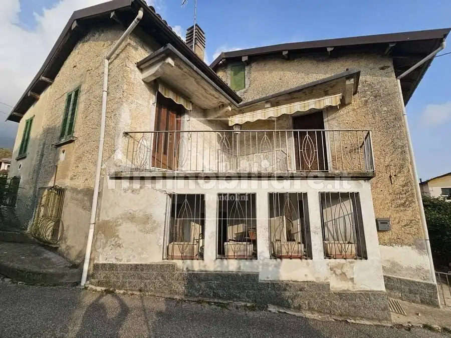 Rustico - Casale in vendita a Barasso