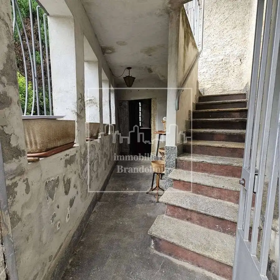 Rustico, da ristrutturare, 121 m², Barasso - foto 4