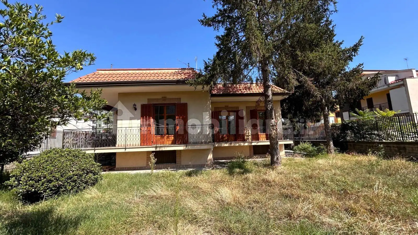 Villa in vendita a Castello di Cisterna