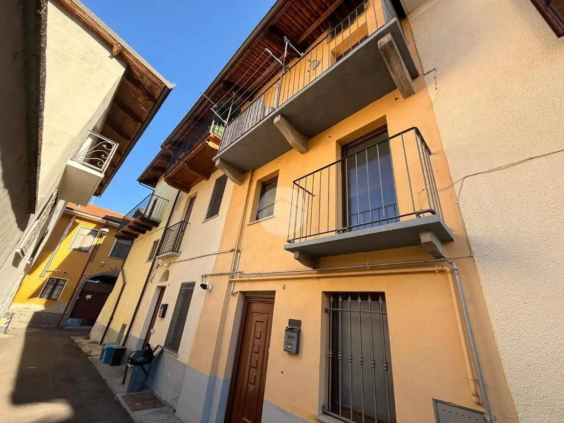 Casa indipendente in affitto a San Benigno Canavese