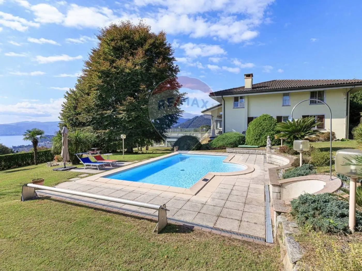 Villa in vendita a Arizzano