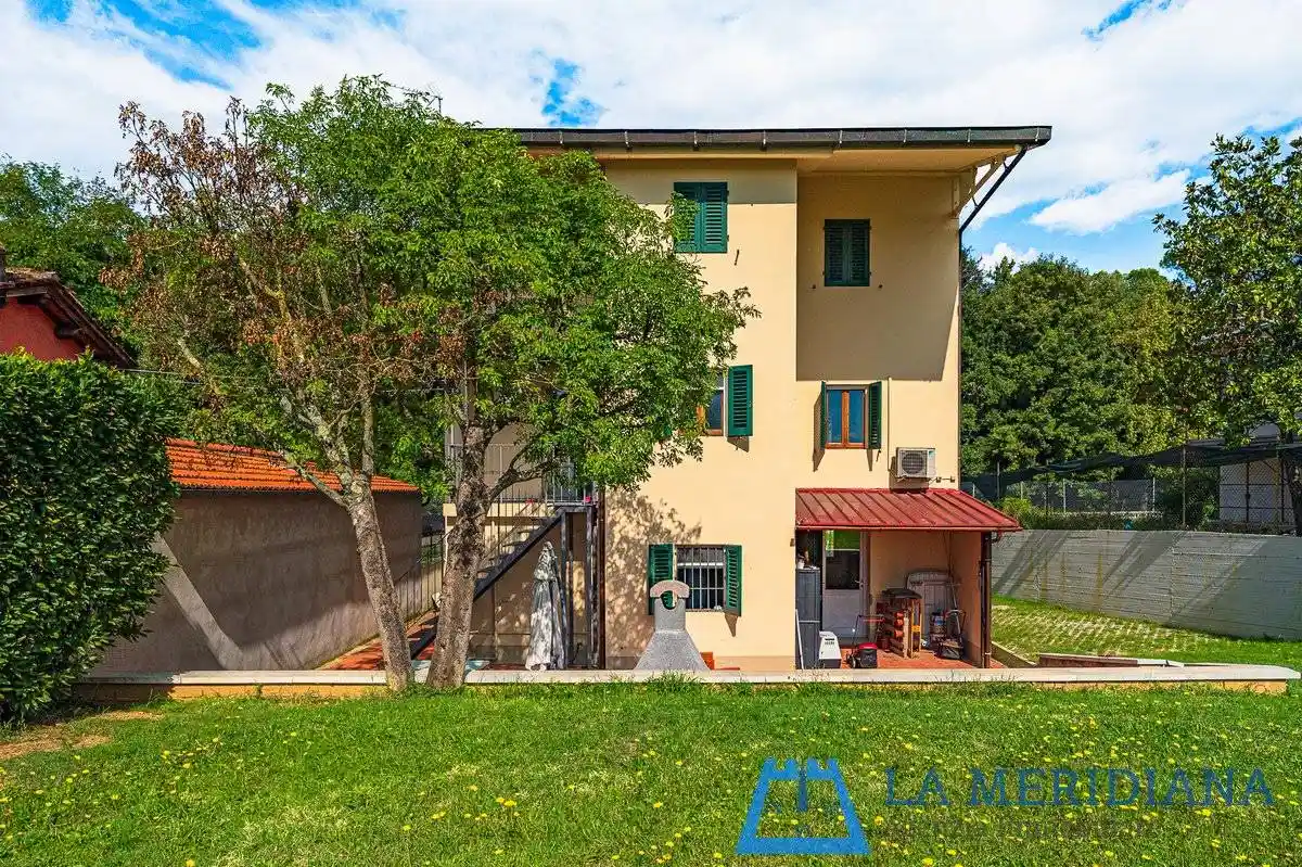 Casa indipendente in vendita a Lamporecchio