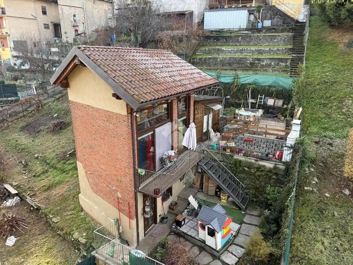 Casa indipendente in vendita a Lanzo Torinese