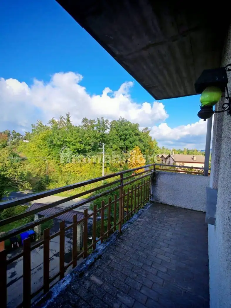 Appartamento in vendita a Tizzano Val Parma