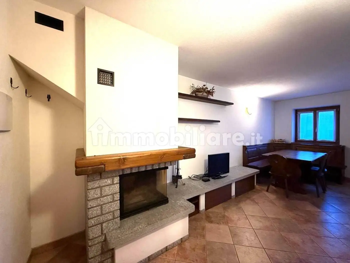 Bilocale piazza Sant' Antonio 4, Centro, Campodolcino - foto 4