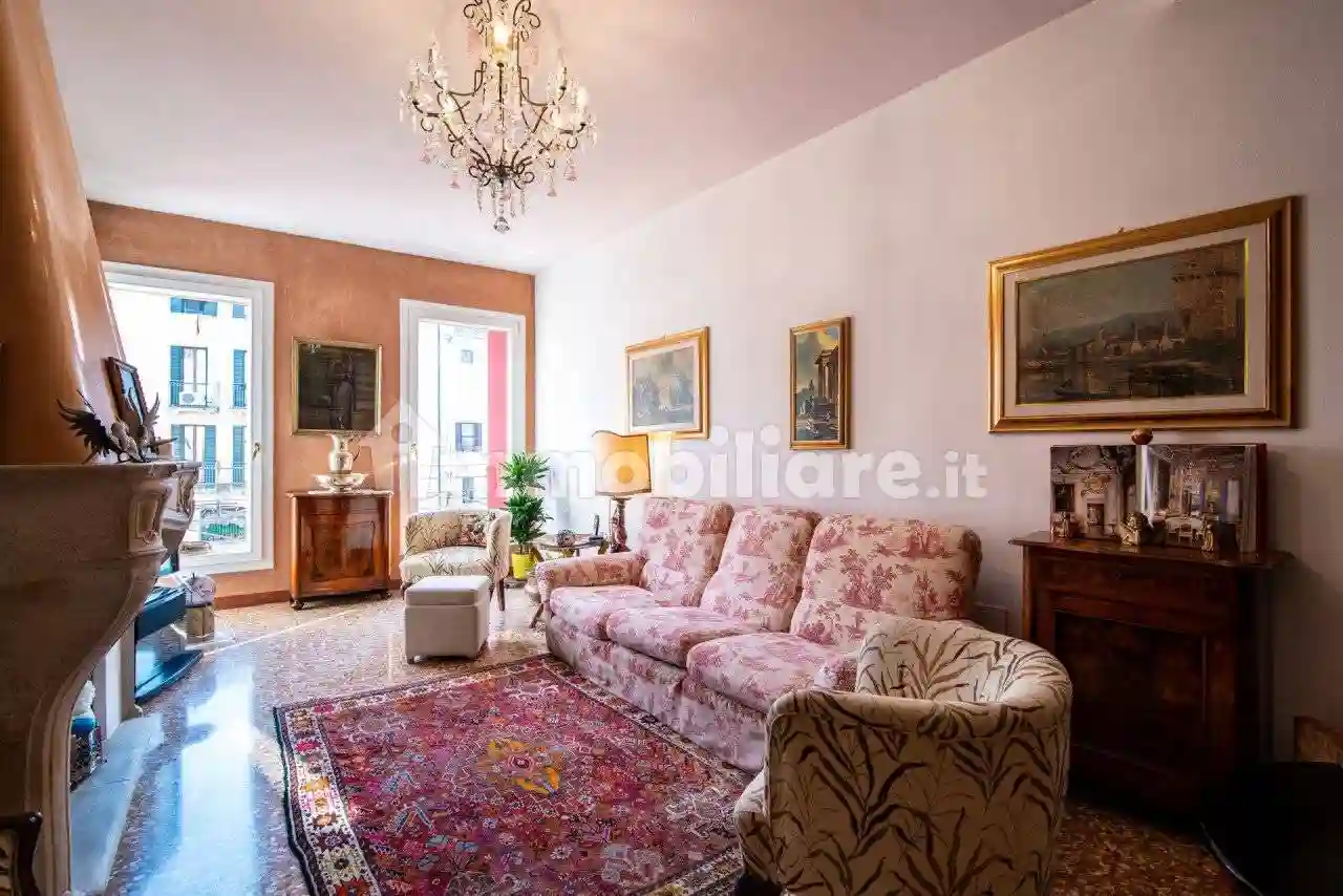 Palazzo - Edificio - foto 2