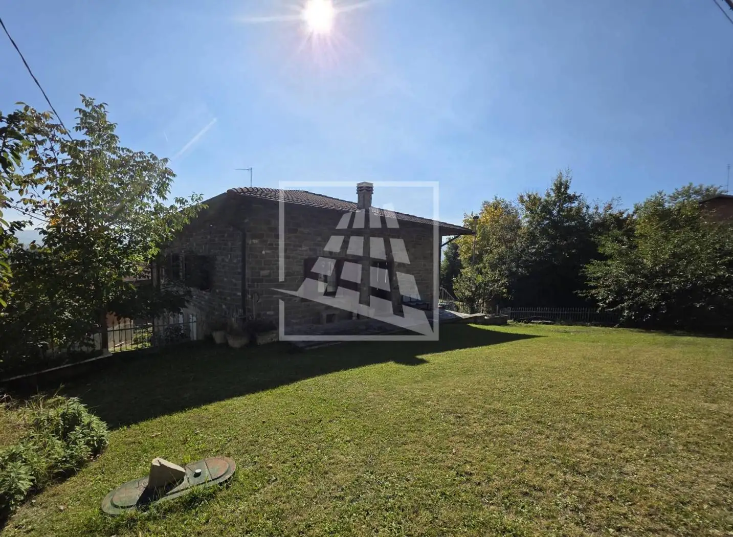 Villa bifamiliare via Iatica 9 e 11, Carpineti - foto 3