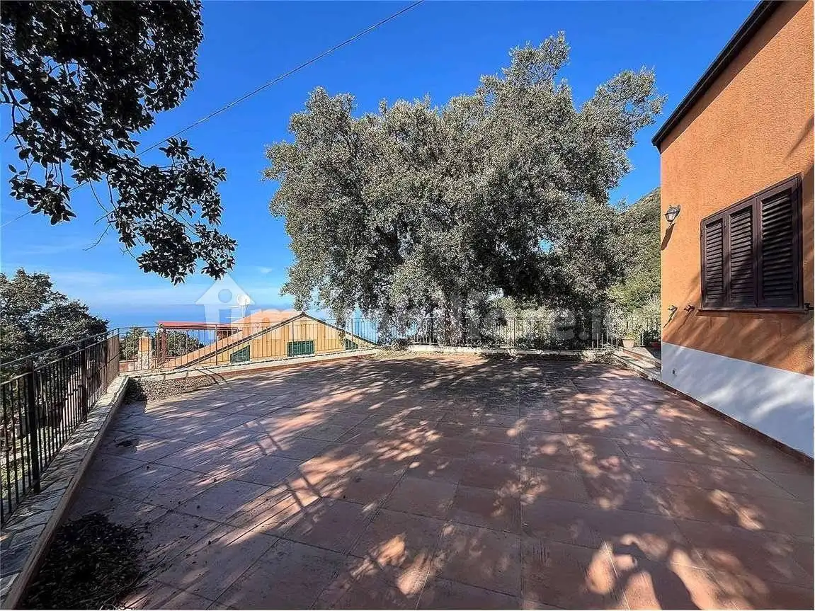 Villa in vendita a Pollina