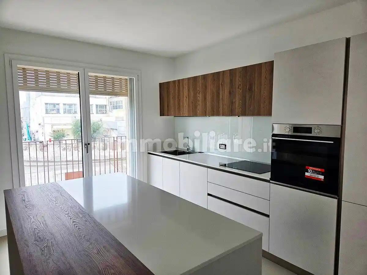 Attico via Velo, Centro, Bassano del Grappa - foto 4