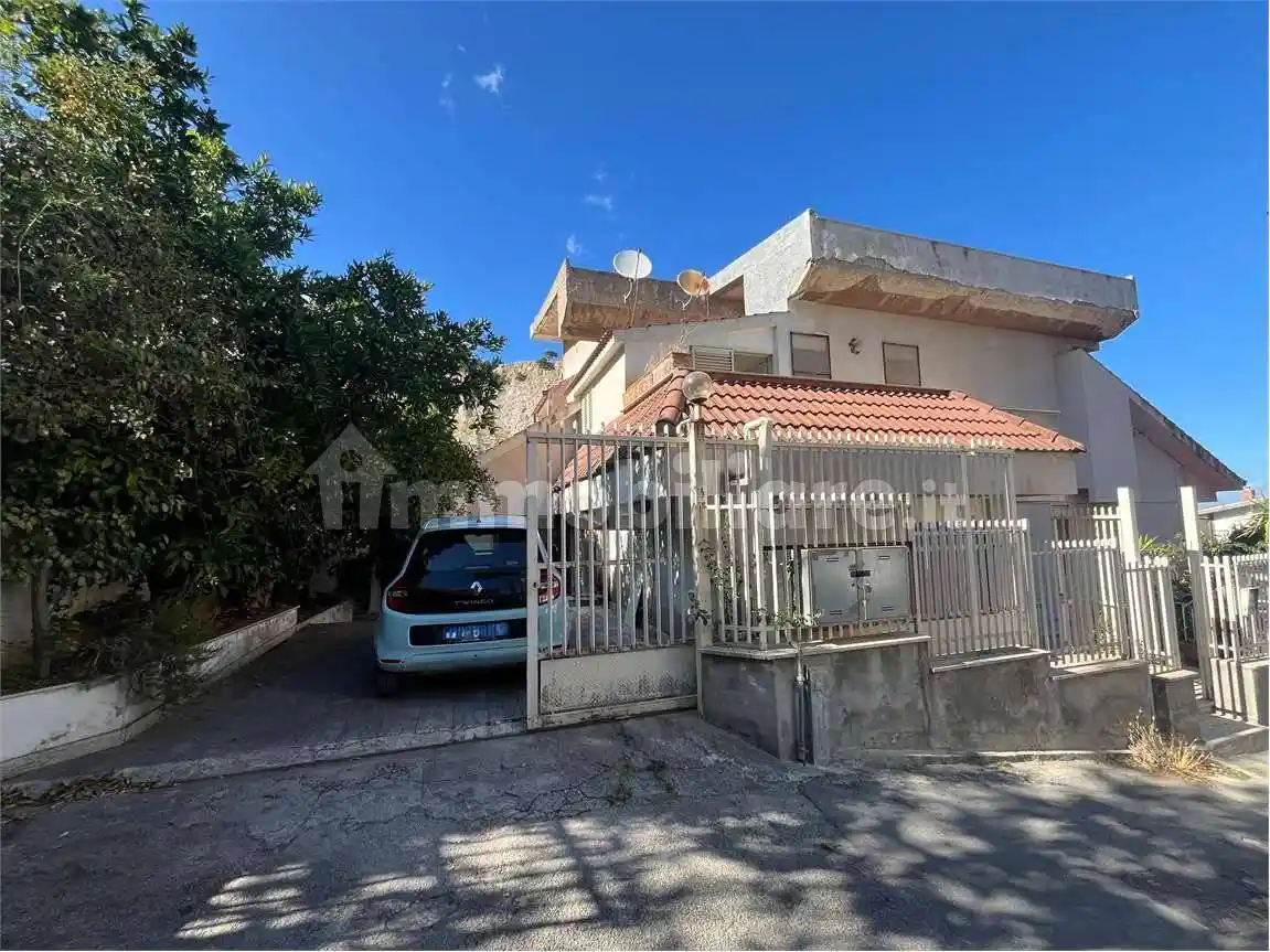 Villa in vendita a Palermo