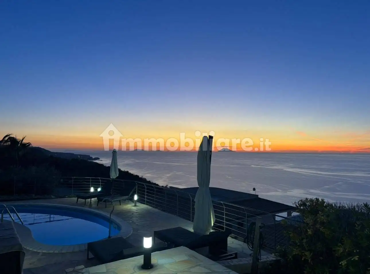 Villa in vendita a Zambrone