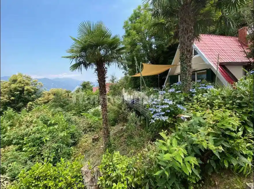 Chalet via Vaira G02, Villaggio Olandese, Brezzo di Bedero - foto 2