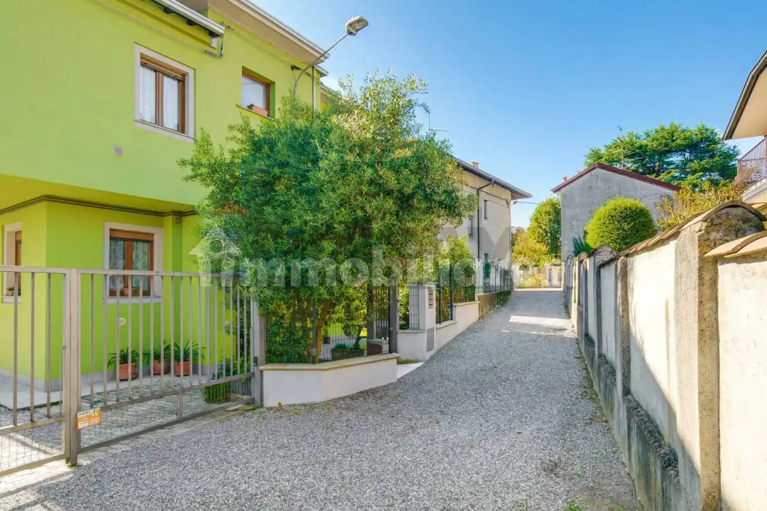 Villa in vendita a Vedano Olona