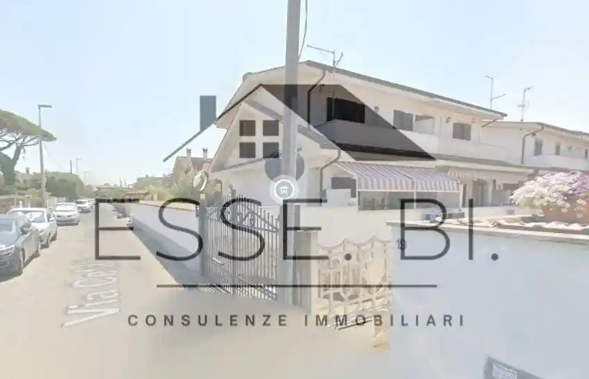 Villetta a schiera in vendita a Pomezia